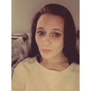 Meet your Posher, Alicia